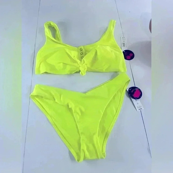 Swim‎ suit two piece top is small bottom is medium nwt - Picture 1 of 2